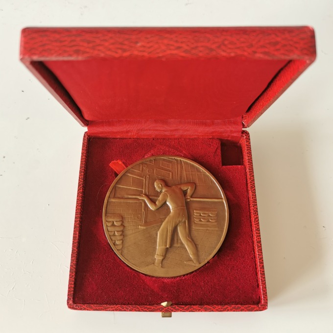 General Union of French Bakery Medal - signed R. Lamourdedieu - open box