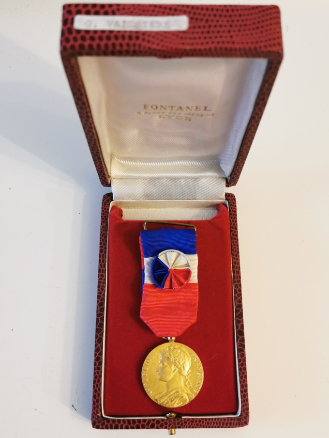 Médaille d'honneur du travail - 30 ans - 1981 - Signée par Alfred Borrel - boîte ouverte