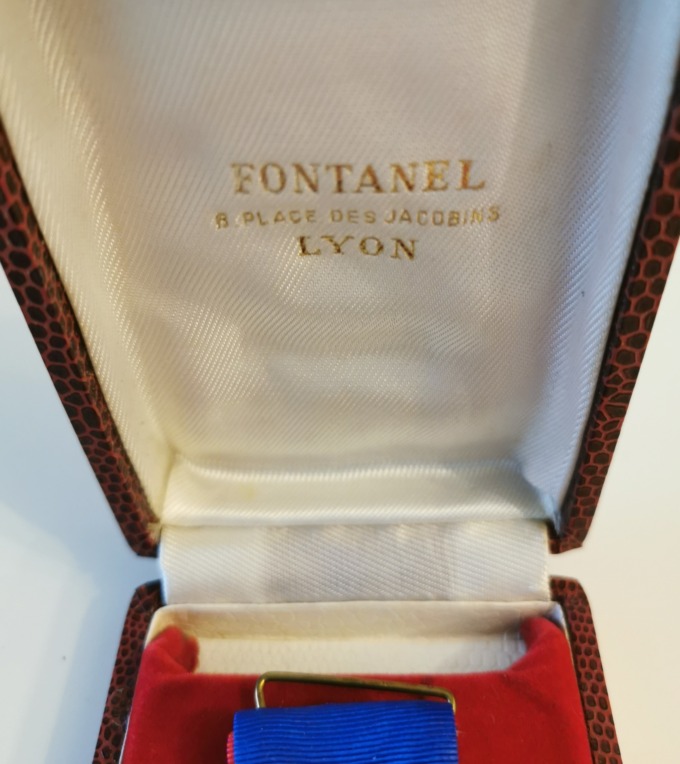 Médaille d'honneur du travail - 30 ans - 1981 - Signée par Alfred Borrel - boîte ouverte boutique