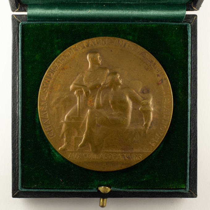 Medal of the Trade Union of Manufacturers of Metal Articles - by E. Blin - open box