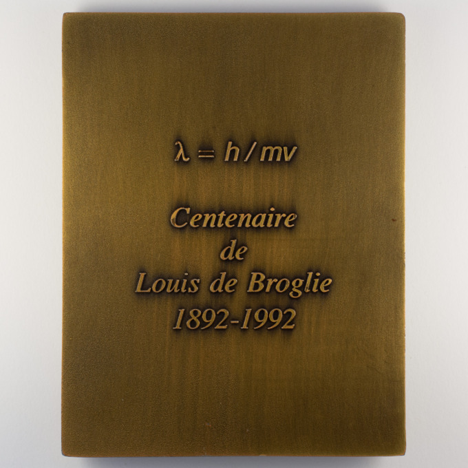 Large plaque medal - Louis de Broglie - Nobel Prize - signed Manuel Garcia - reverse