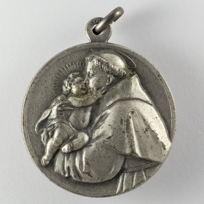 Saint Anthony of Padua pendant medal - relic - canvas touched on the tongue - obverse