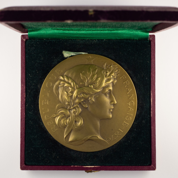 Médaille Chambre syndicale des distillateurs de Paris - L. Bottée et A. Rivet - boîte ouverte