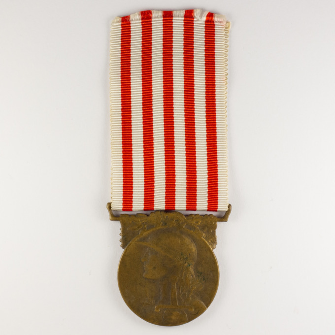 Médaille commémorative de la Grande Guerre 1914-1918 WW1 - par A. Morlon - avers